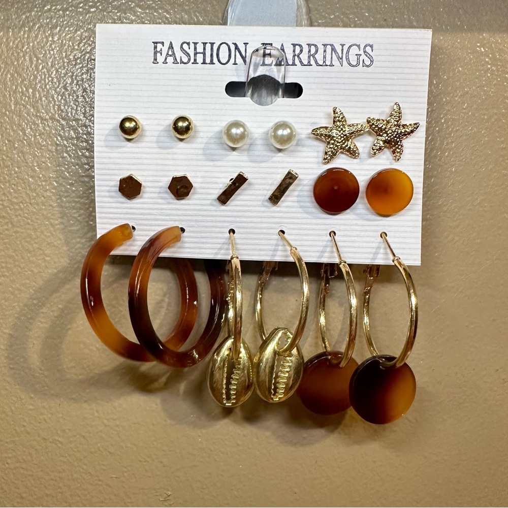 New set of earrings.